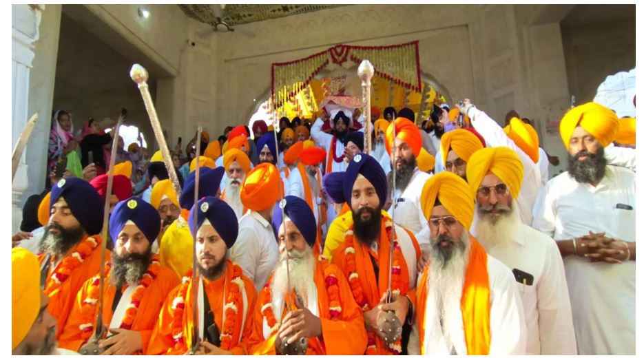 ਪਹਿਲੇ ਪ੍ਰਕਾਸ਼ ਪੁਰਬ ਨੂੰ ਸਮਰਪਿਤ ਗੁਰਦੁਆਰਾ ਸ੍ਰੀ ਰਾਮਸਰ ਸਾਹਿਬ ਤੋਂ ਸੱਚਖੰਡ ਸ੍ਰੀ ਹਰਿਮੰਦਰ ਸਾਹਿਬ ਤੱਕ ਸਜਾਇਆ ਨਗਰ ਕੀਰਤਨ