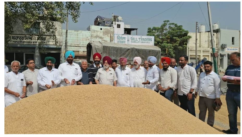 ਏਸ਼ੀਆ ਦੀ ਸਭ ਤੋਂ ਵੱਡੀ ਮੰਡੀ ਖੰਨਾ 'ਚ ਝੋਨੇ ਦੀ ਸਰਕਾਰੀ ਖ਼ਰੀਦ ਸ਼ੁਰੂ, ਕਿਸਾਨ ਦੀ ਪਹਿਲੀ ਢੇਰੀ ਐਮਐਸਪੀ 'ਤੇ ਵਿਕੀ